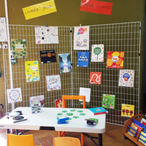 Exposition "Jouez ! Avec les livres..." à la bibliothèque de Mortagne @ Bibliothèque le Marque-Page